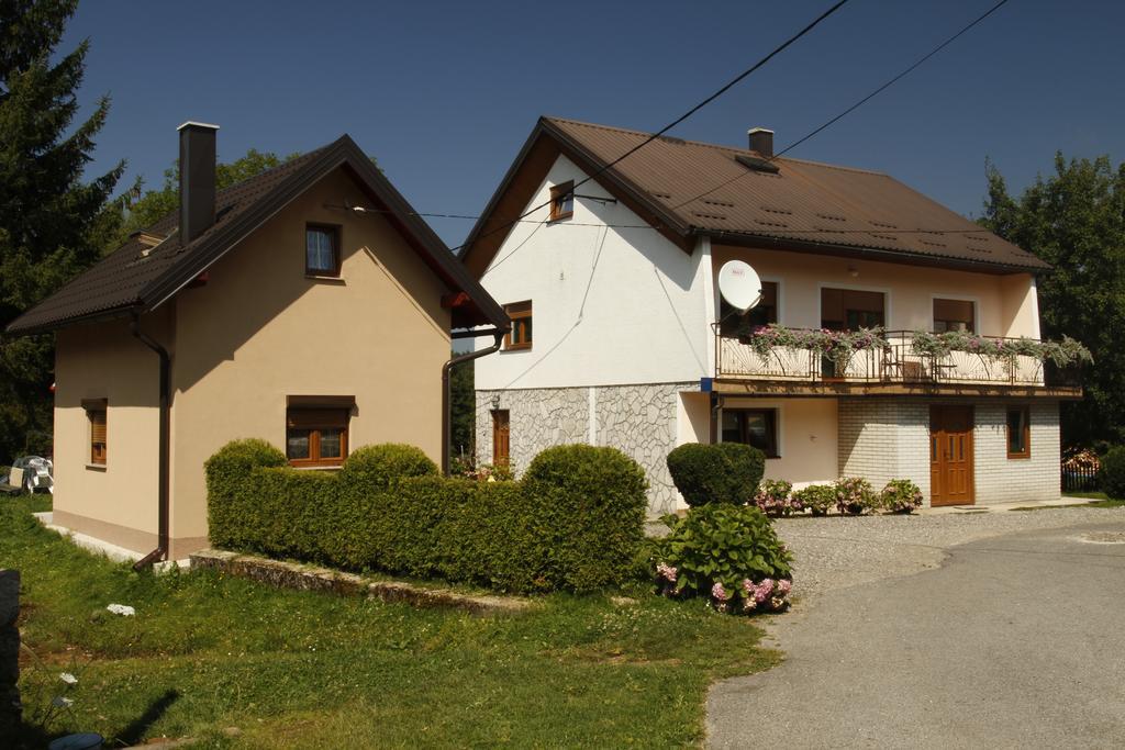 Отель House Drakulic Кореница Экстерьер фото